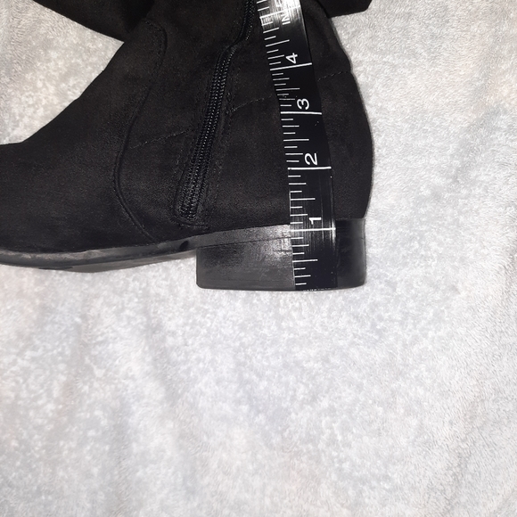 Black knee high suede boots - Picture 2 of 4